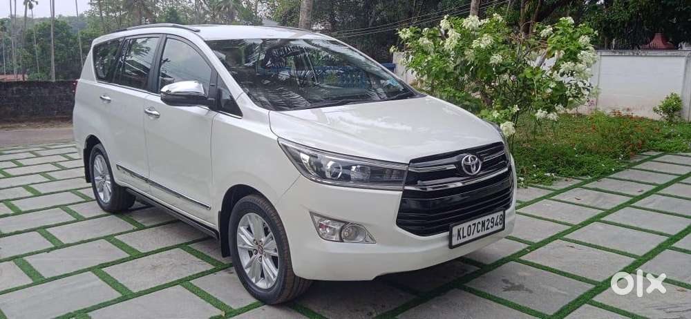 Toyota Innova Crysta 2.8z Automatic, 2017, Diesel