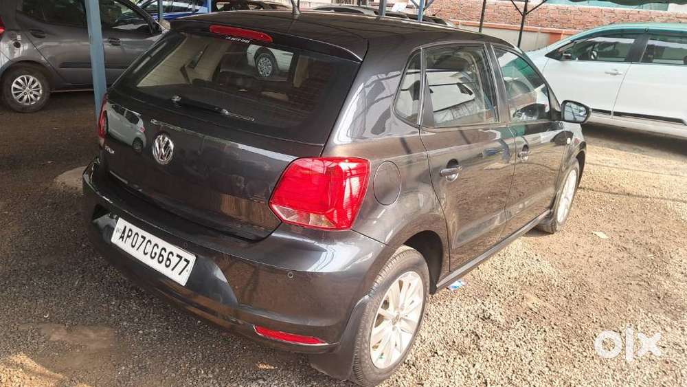 Volkswagen Polo Highline 1.6l Petrol, 2015, Petrol