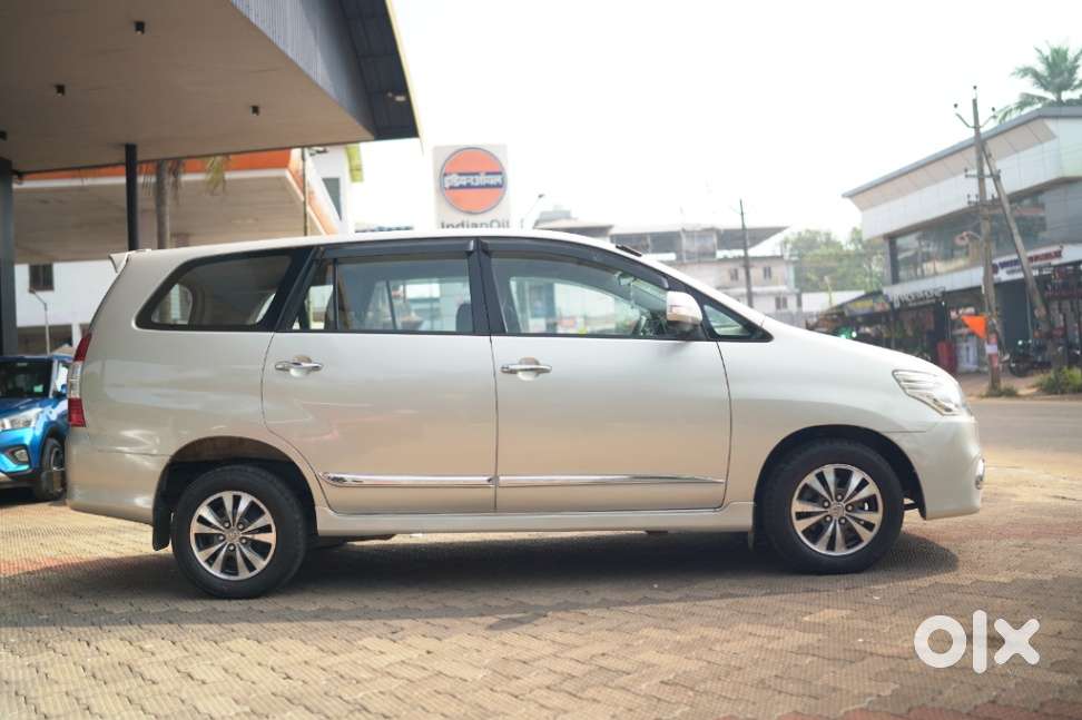 Toyota Innova 2.5 V 7 Str, 2015, Diesel