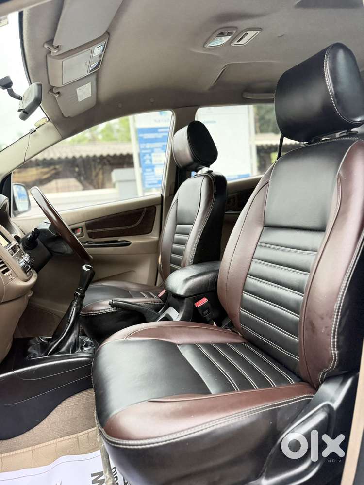 Toyota Innova 2.5 G (diesel) 8 Seater, 2015, Diesel