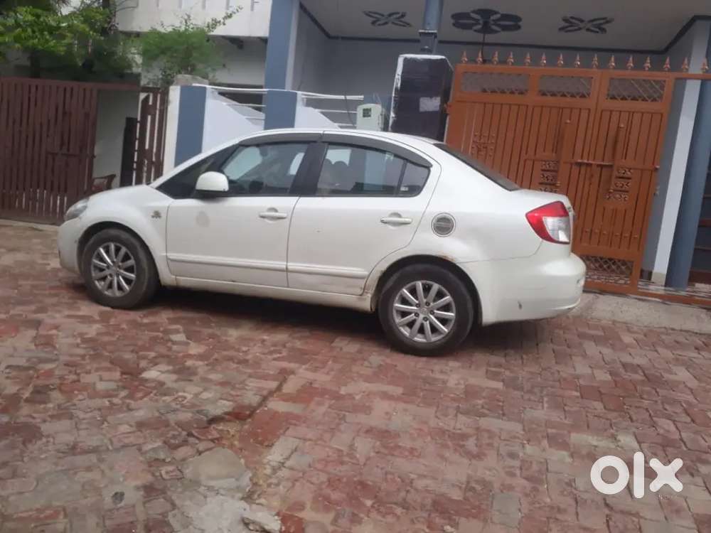Maruti Suzuki Sx4 2010 Petrol,cng 138000km Driven Passing Out Oct 2030