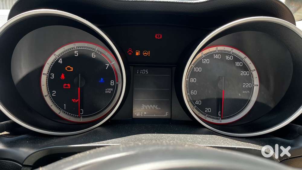 Maruti Suzuki Swift Petrol 2024