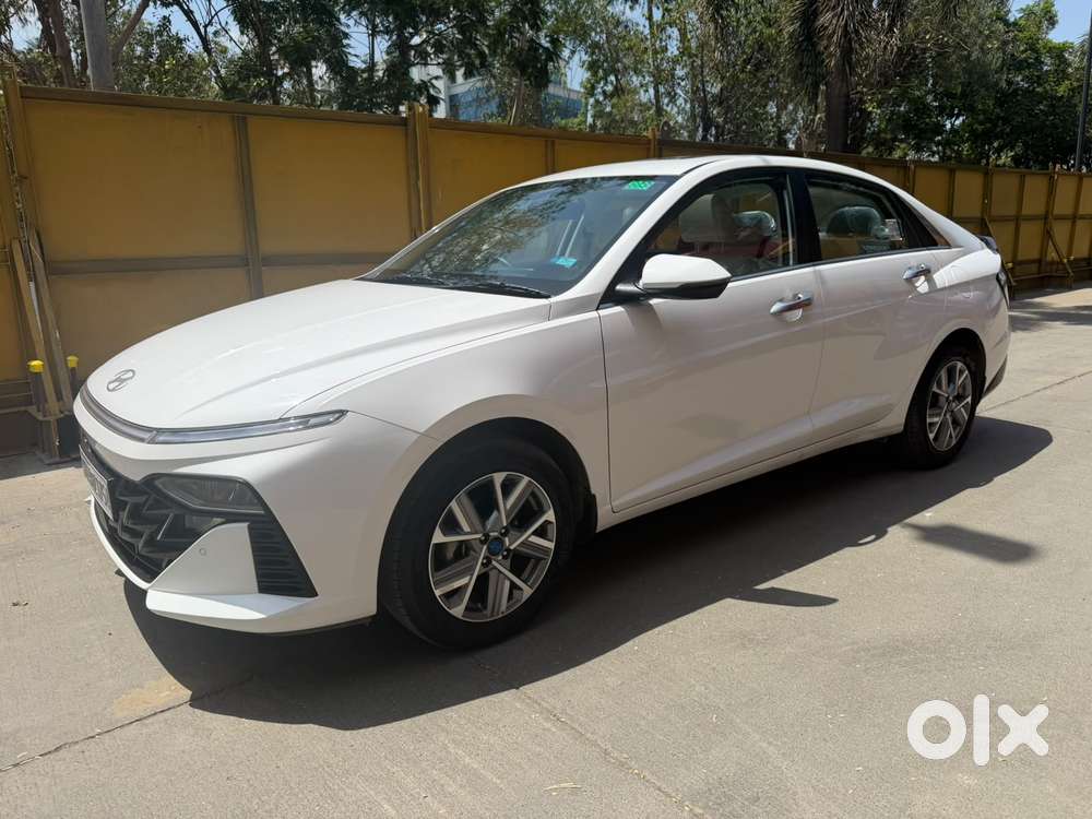 Hyundai Verna 1.5 Sx (o) Vtvt Ivt, 2025, Petrol
