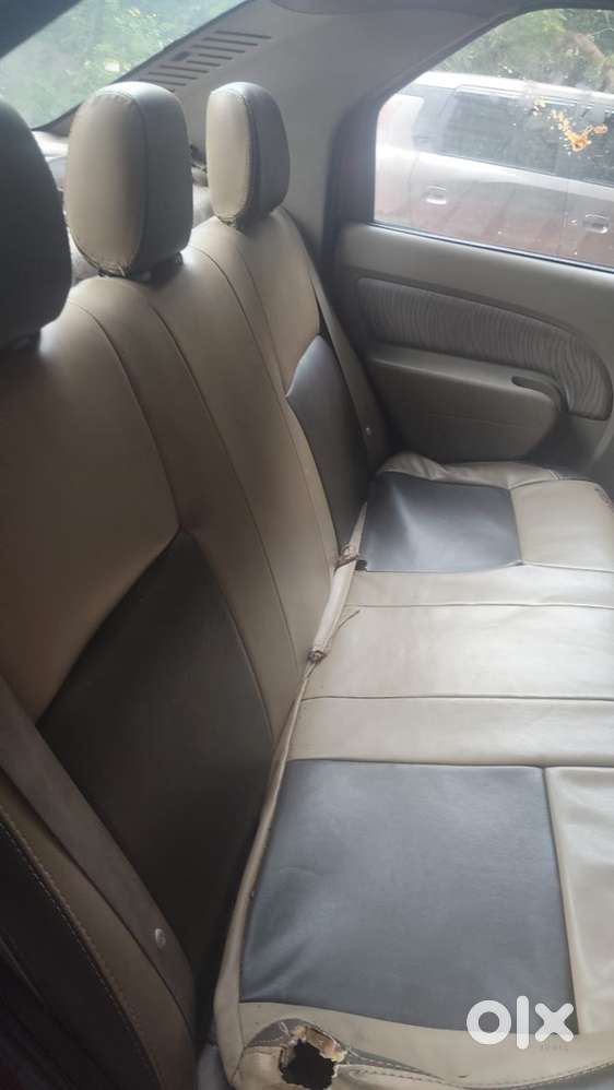 Mahindra Logan Petrol 2009