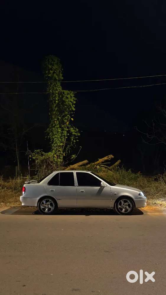 Maruti Suzuki Esteem 2006