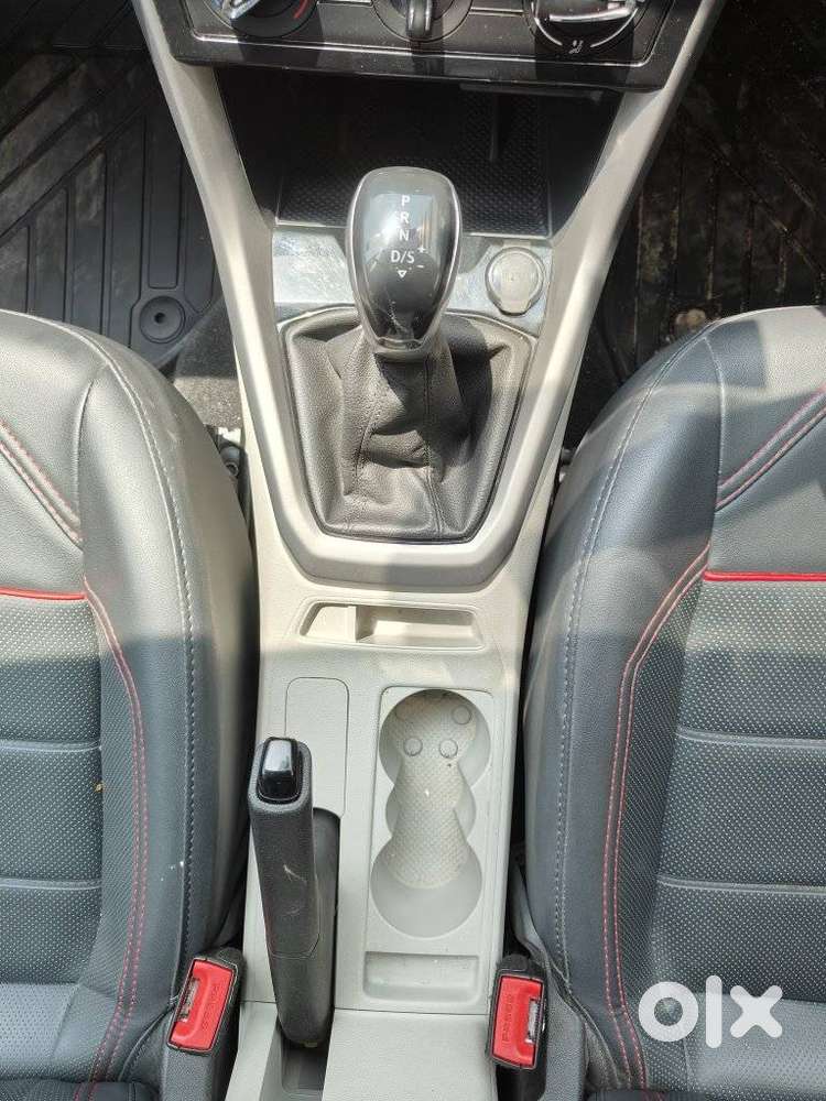 Volkswagen Taigun 1.0 Tsi Highline At, 2022, Petrol