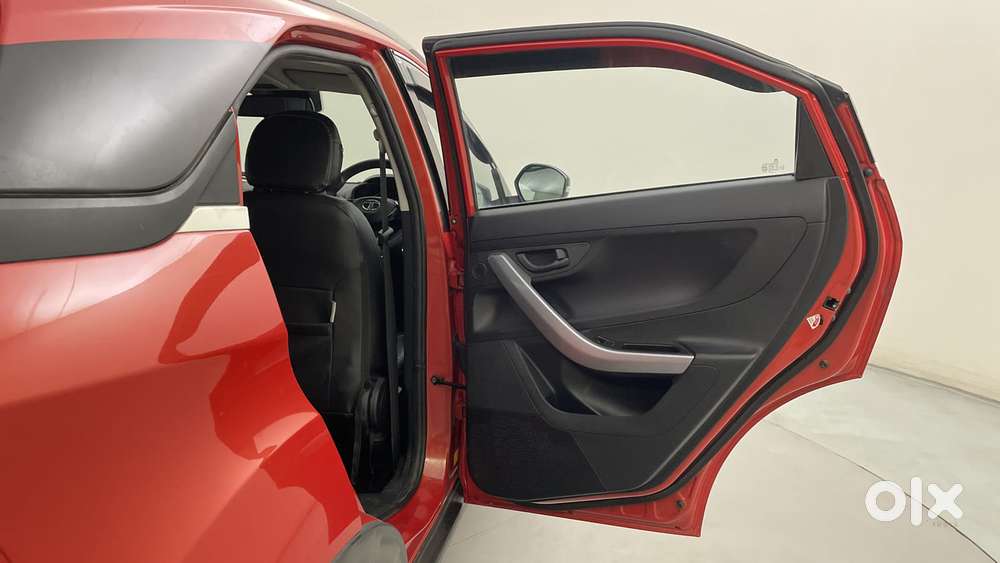 Tata Nexon 1.5 Revotorq Xma Amt (s), 2023, Diesel