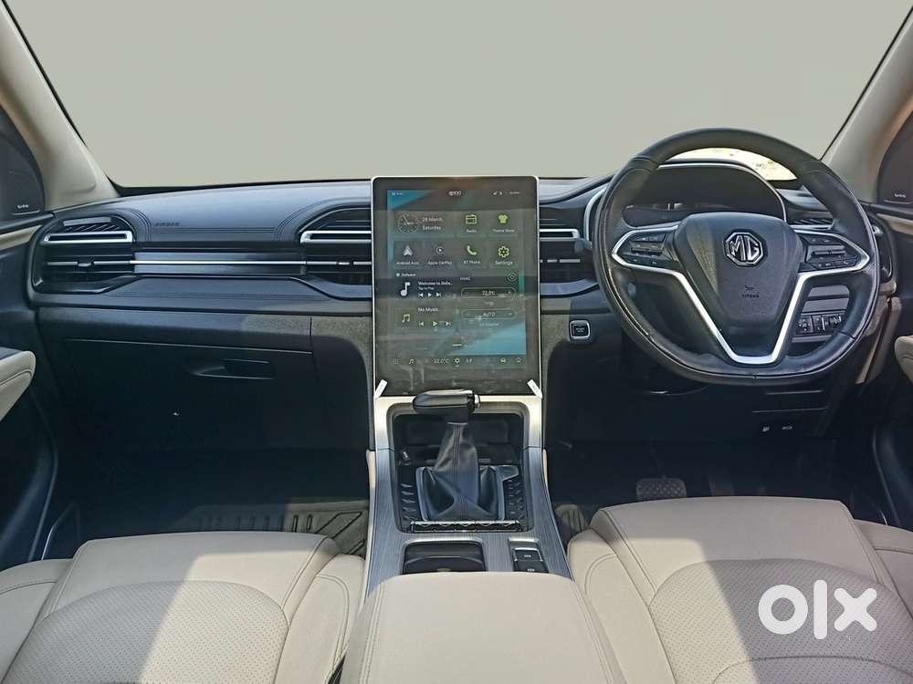 Mg Hector Savvy Pro 1.5 Turbo Cvt Dual Tone, 2023, Petrol