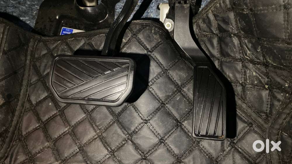 Maruti Suzuki Vitara Brezza 1.5 Vxi At, 2022, Petrol