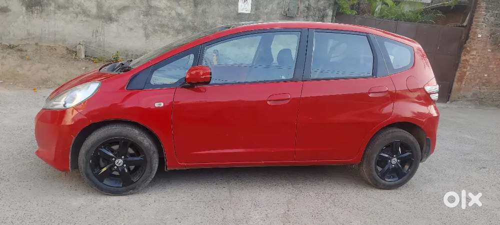 Honda Jazz 2012 I-vtec Manual Good Condition. Fixed Price