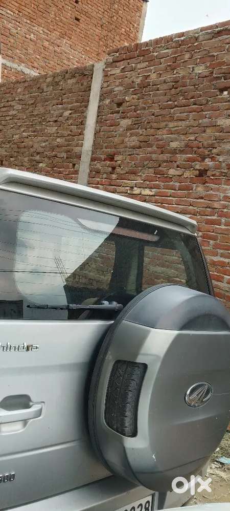 Mahindra Tuv 300 2018