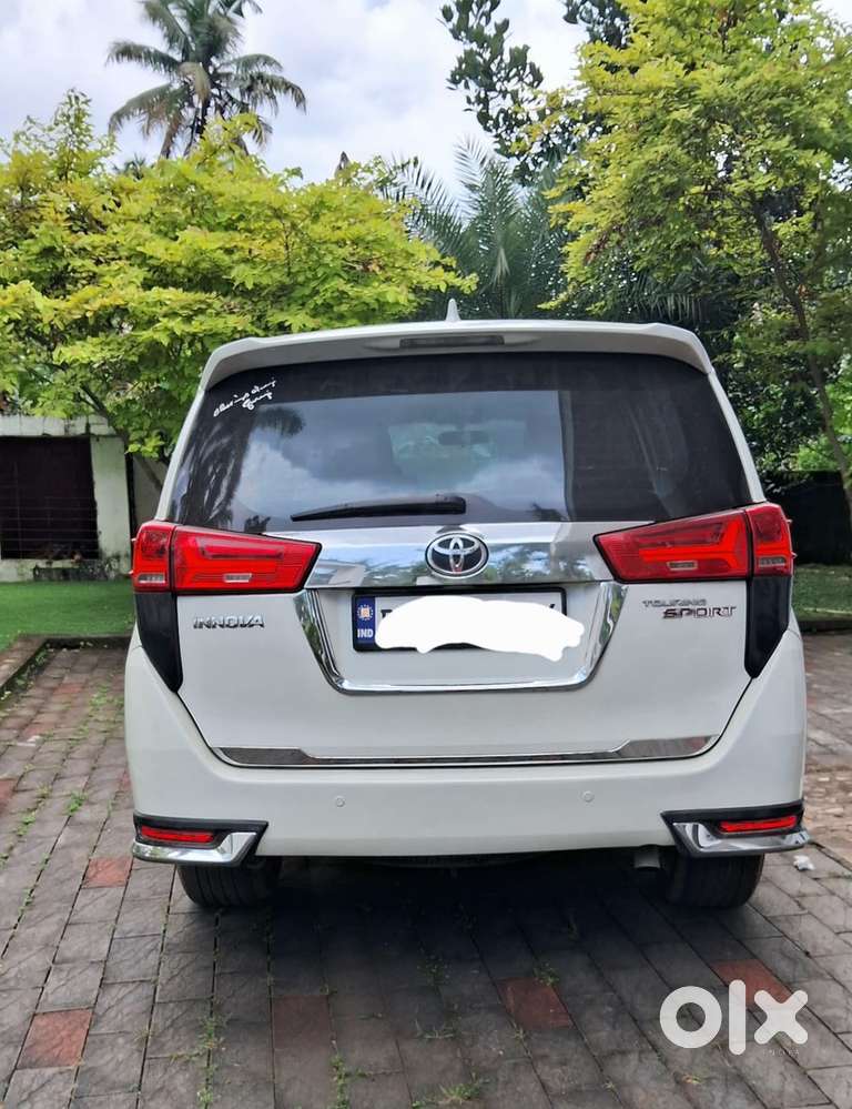 Toyota Innova Crysta 2017 All Orginal All Servise Show 200000 Lacks Ex