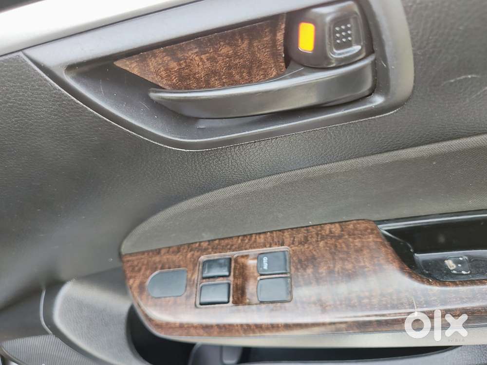 Maruti Suzuki Swift Lxi Option, 2015, Petrol