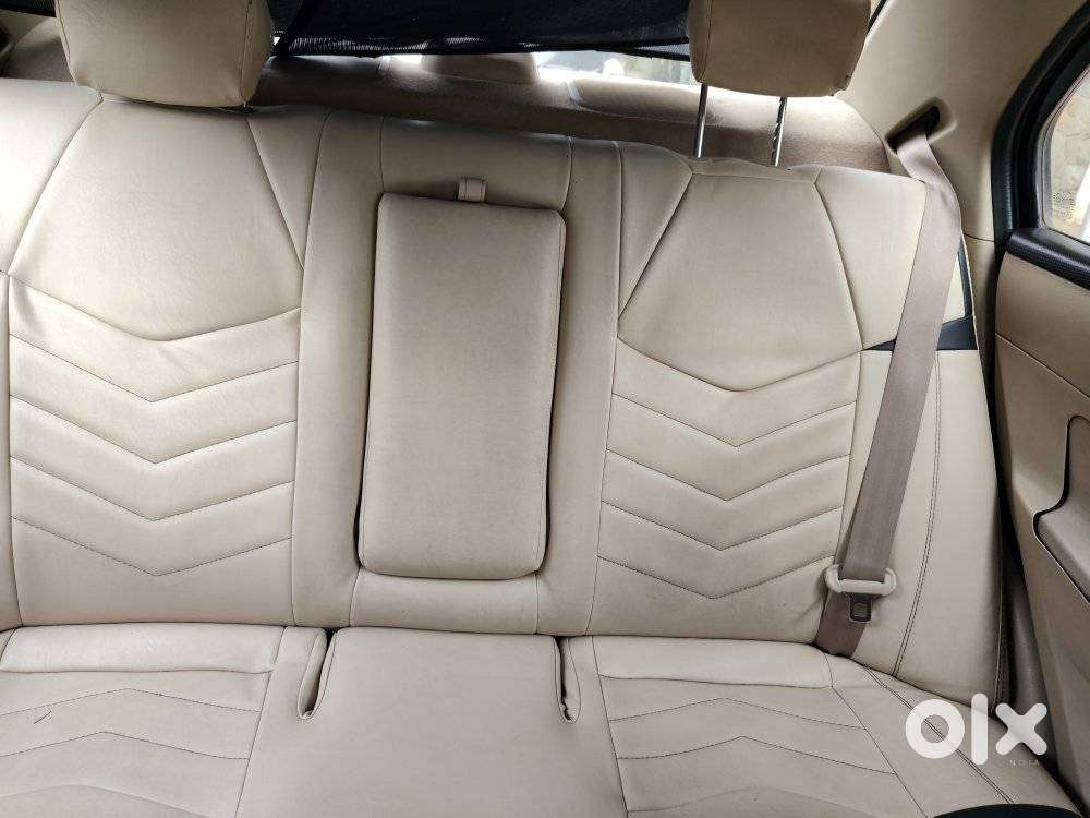 Maruti Suzuki Dzire 1.2 Vxi, 2012, Petrol