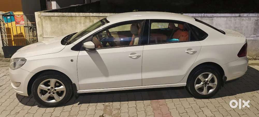 Skoda Rapid 2015 Diesel Automatic