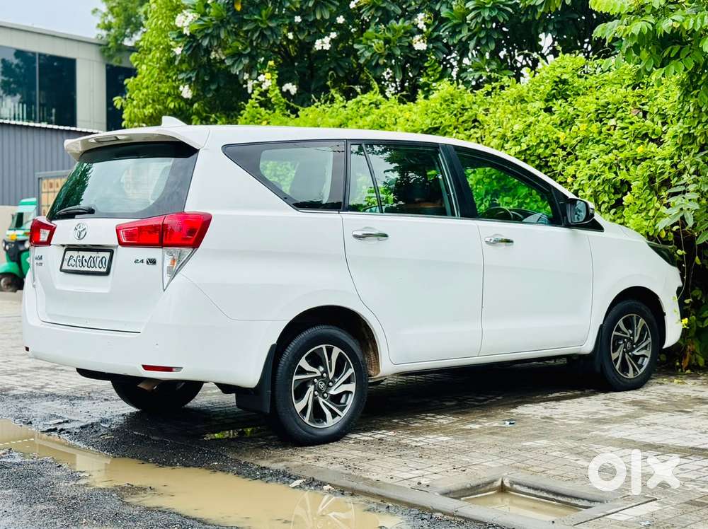 Toyota Innova Crysta 2.4 V, 2022, Diesel