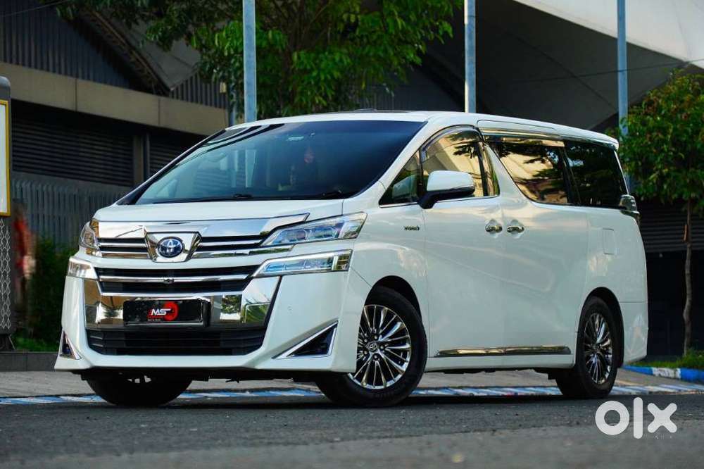 Toyota Vellfire 2.5 Hybrid, 2022, Petrol