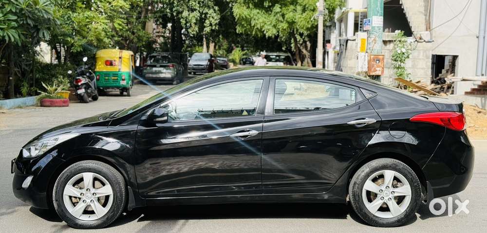 Hyundai Elantra 1.8 Sx Mt, 2014, Petrol