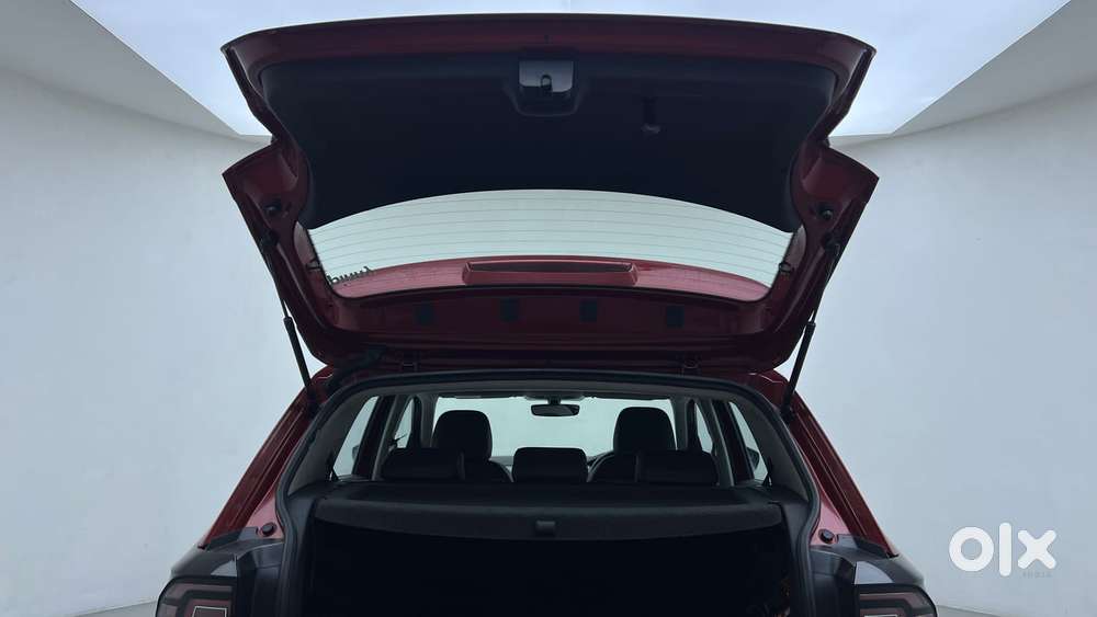 Volkswagen Taigun Topline 1.0 Tsi At (electric Seats), 2022, Petrol