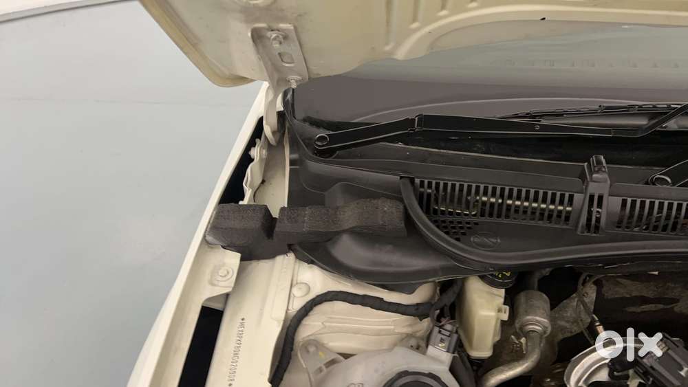 Skoda Slavia Style 1.0l Tsi At, 2022, Petrol