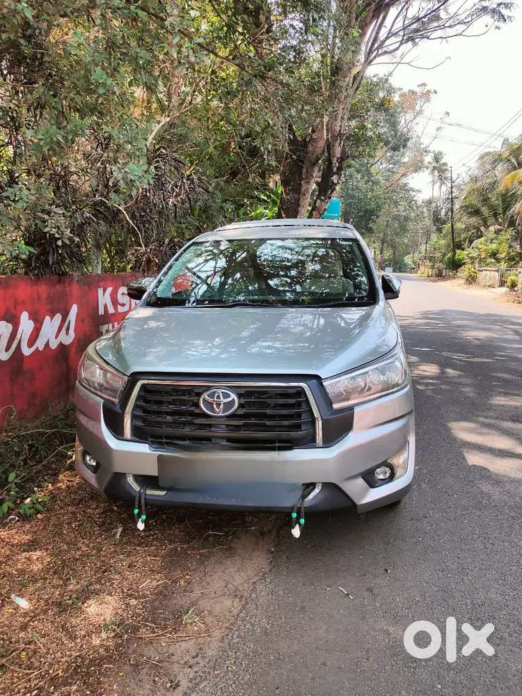 Toyota Innova Crysta 2016