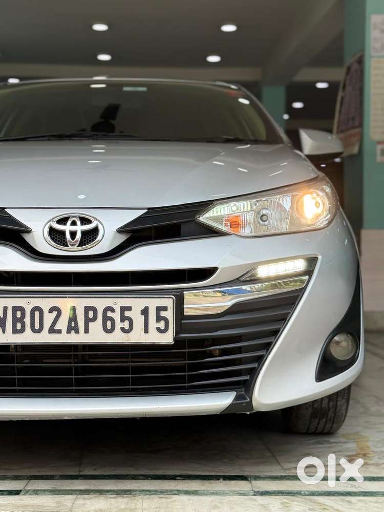 Toyota Yaris J Cvt, 2019, Petrol