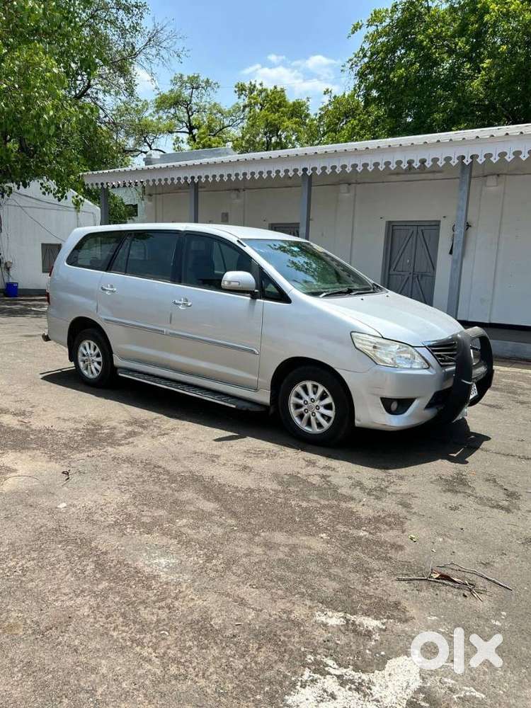 Toyota Innova 2.5 V 7 Str, 2013