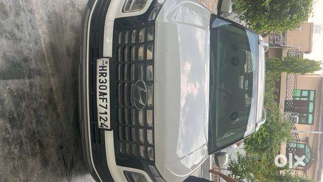 Hyundai Venue 2025 Cng