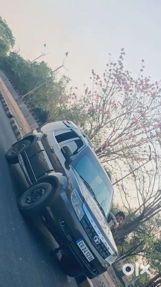 Tata Safari Storme 2014
