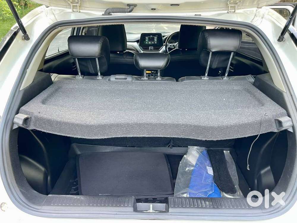 Maruti Suzuki Fronx Delta Plus 1.2 Ags, 2023, Petrol
