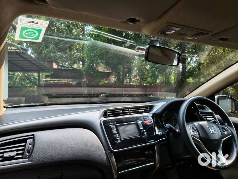 Honda City V (manual) 2014