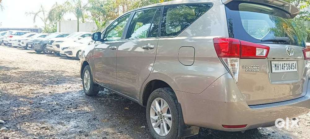 Toyota Innova Crysta 2.4 V, 2016, Diesel