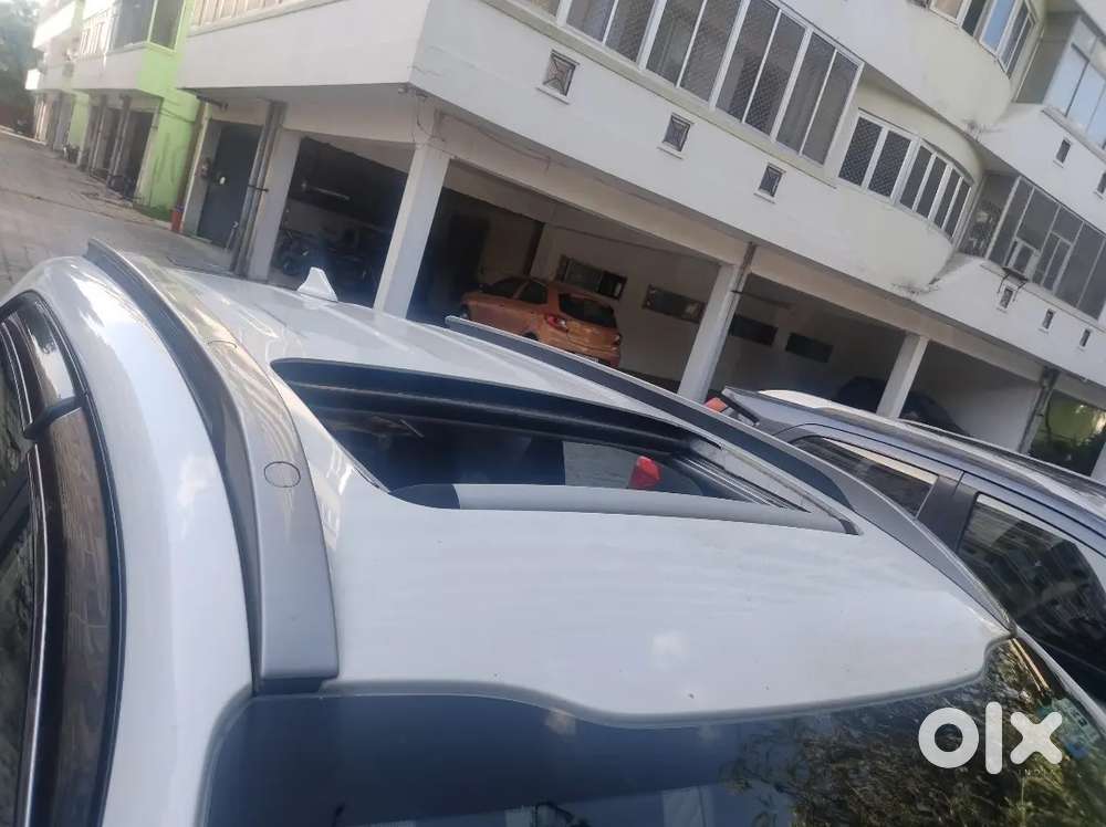 Automatic Kia Sonet Only 14000 Km Driven Brand New Condition.