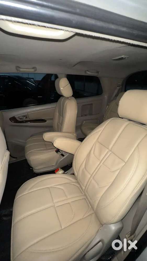 Toyota Innova 2.5 V 2012