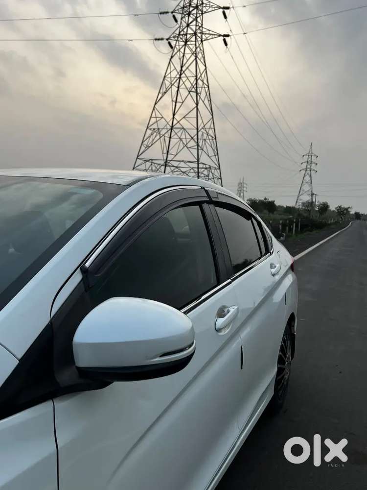 Honda City 2018 Sv 1.5 I-vtec Petrol + Cng  75,000 Km
