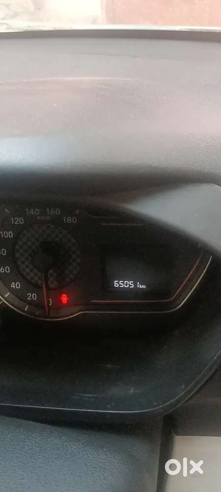First मॉडल है