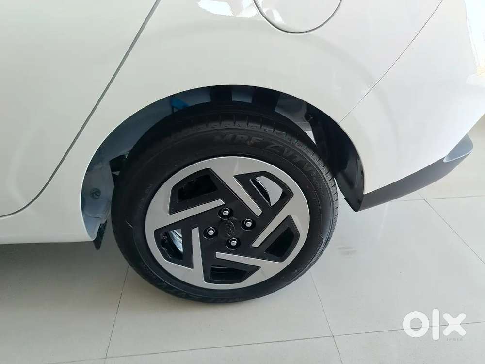 New Hyundai Aura Car H Showroom Se Kam Se Kam Down Payment Par