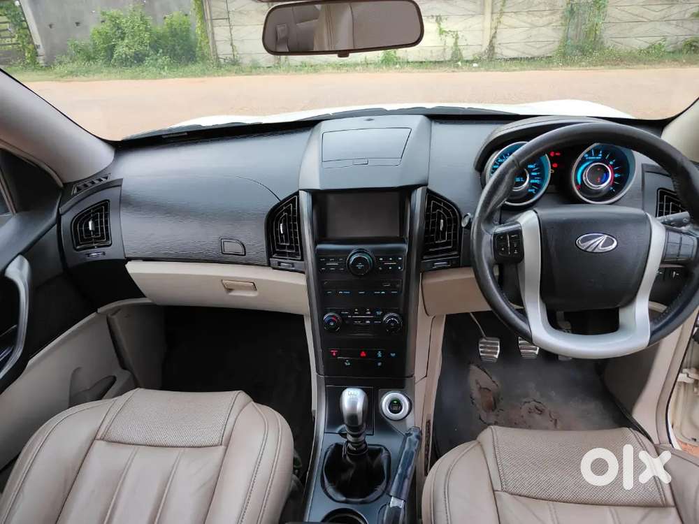 Mahindra Xuv500 2017 Diesel 93967 Km Driven