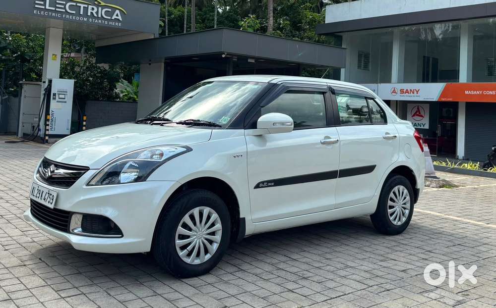 Maruti Suzuki Dzire 1.2 Vxi, 2016, Petrol