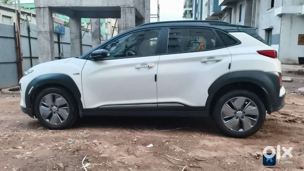 Hyundai Kona Electric Premium Dual Tone, 2024, Electric
