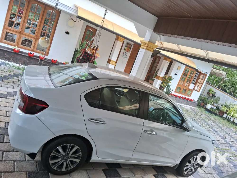 Honda Amaze 2024 Petrol 5000 Km Driven Show Room Condtion  Number
