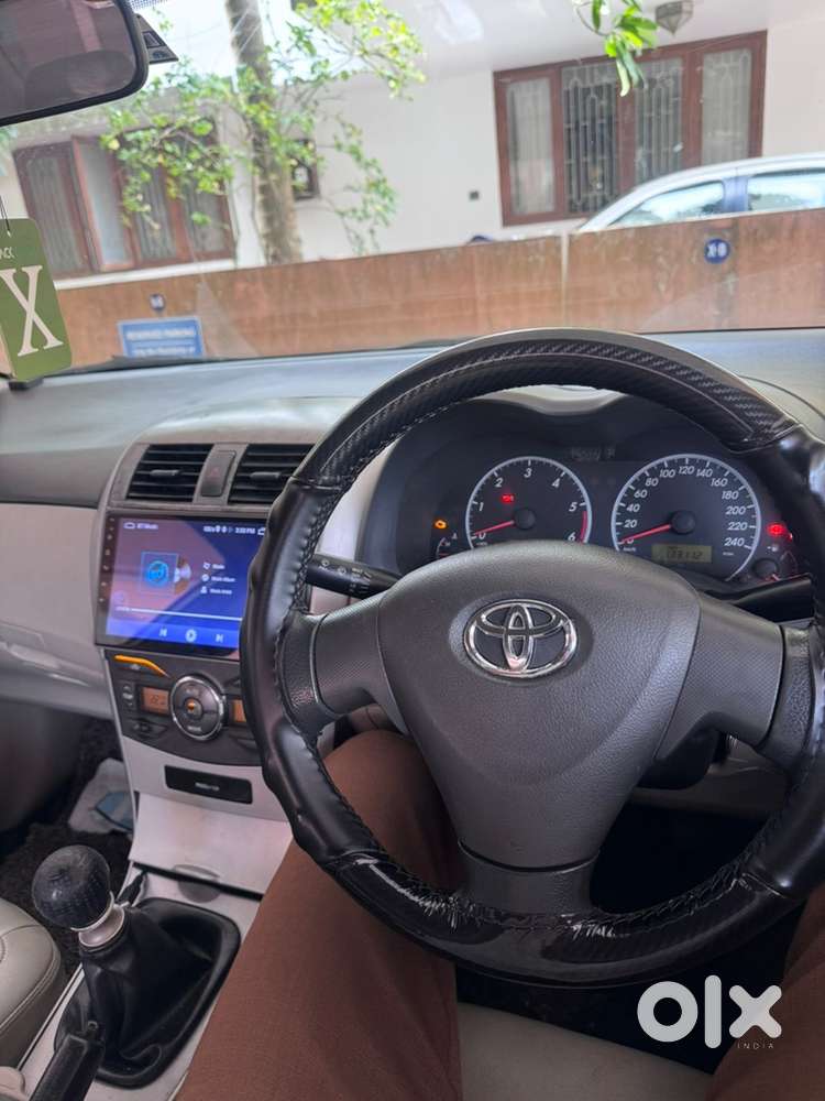 Toyota Corolla Altis 2012