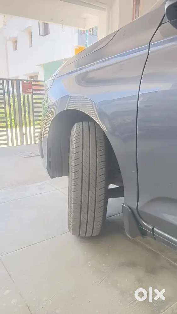 Honda Amaze Vx Cvt Meteoroid Grey Colour