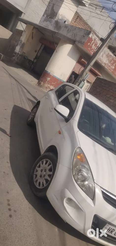 Hyundai I20 2011 Diesel 65000 Km Driven