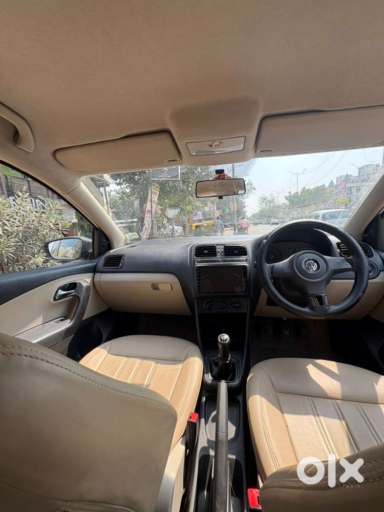Volkswagen Polo Petrol 2011