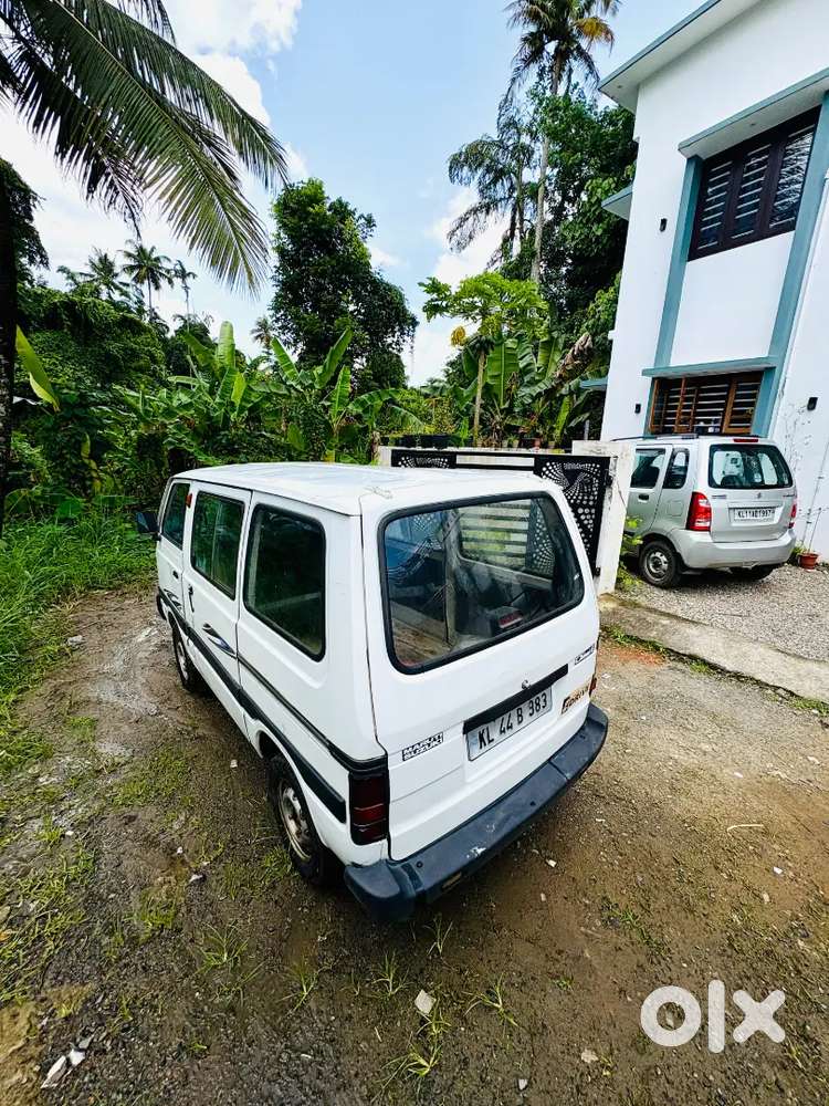 Maruti Suzuki Omni 8-seater 2012