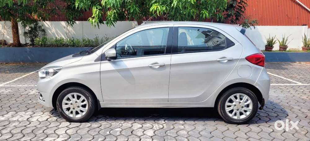 Tata Tiago 1.2 Revotron Xza, 2018, Petrol