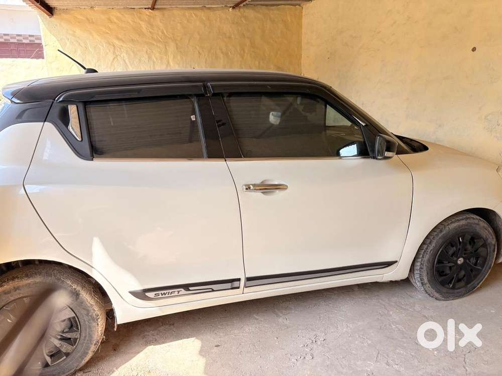 Maruti Suzuki Swift Petrol 2021