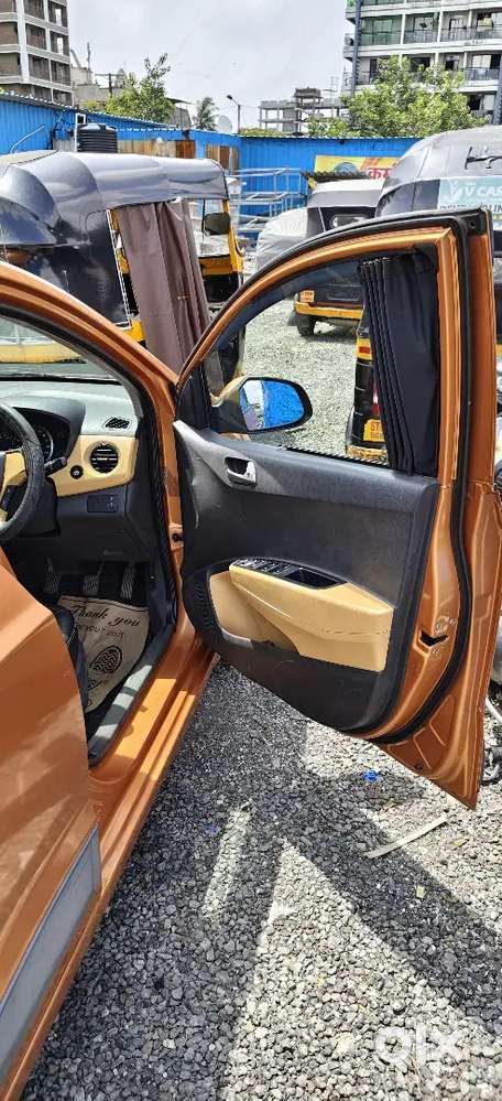 Grand I10 Sportz Top Model