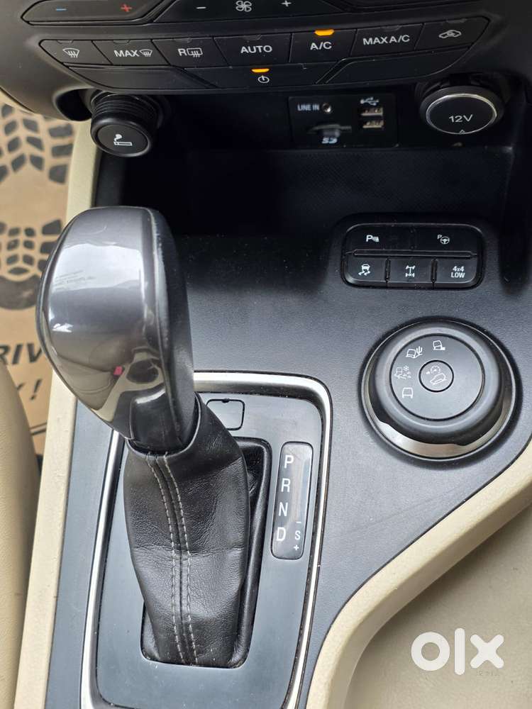 Ford Endeavour 3.2 Titanium At 4x4, 2016, Diesel